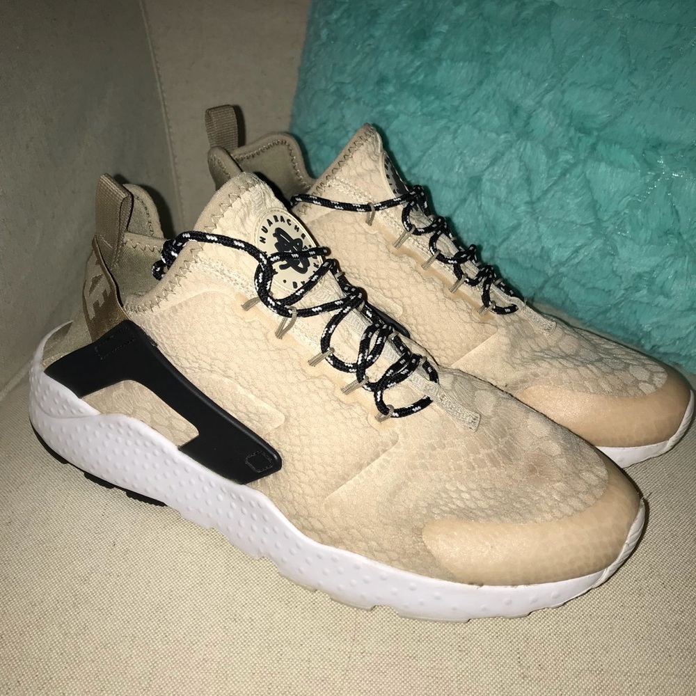 nike air huarache!!